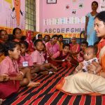रायपुर : महिला एवं बाल विकास मंत्री श्रीमती लक्ष्मी राजवाड़े का सुकमा दौरा: बच्चों के बीच बैठकर पढ़ी एबीसीडी, महिला स्वावलंबन और पुनर्वास व्यवस्था का किया जमीनी निरीक्षण