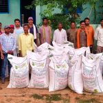 तिलहन उत्पादन बढ़ाने की दिशा में सशक्त पहल, कोटमीकला के किसानों को मिला उन्नत मूंगफली बीज