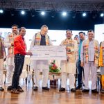 विष्णु के सुशासन में ग्रामोद्योग विभाग की पहल पर छत्तीसगढ़ में पहली बार सुकमा के चिंतलनार की पुनर्वासित बेटियों ने रायपुर पहुंचकर बड़े मंच पर दिखाई प्रतिभा, मुख्यमंत्री एवं विधानसभा अध्यक्ष हुए गदगद